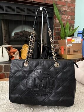 METROCITY Black Quilted Tote Bag
